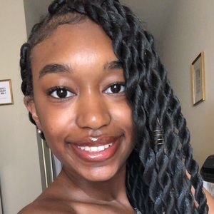 Meet your Posher, Madison